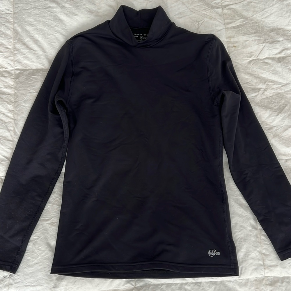 New without tags, fitness gear, size, medium, compression long sleeve T-shirt.